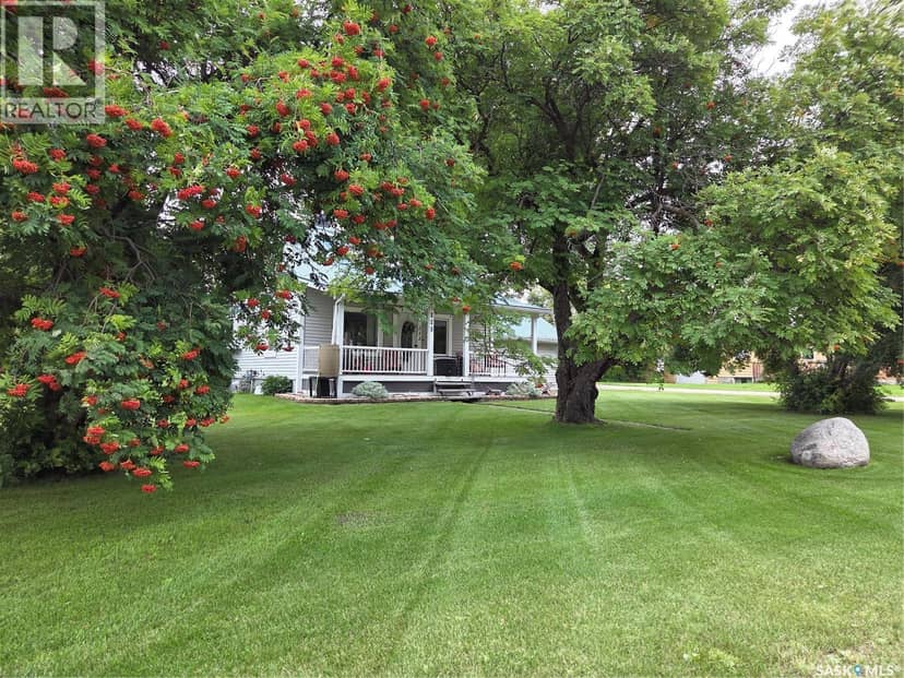 213 First AVENUE N, Hyas, photo 2