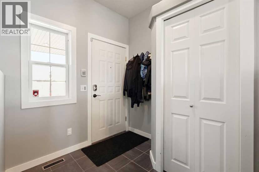 310 Coventry Road NE, Calgary, photo 5