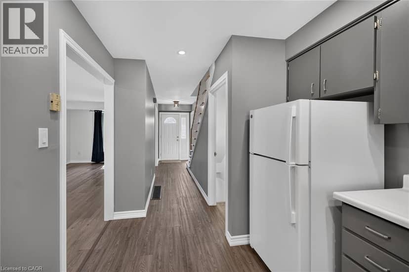 199 YORK Road Unit# 2 — photo 18 of 40