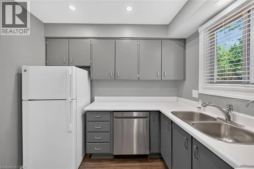 199 YORK Road Unit# 2 — photo 17 of 40