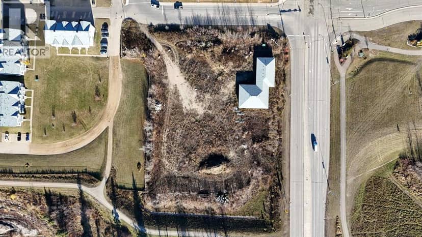 100 Mills Avenue, Fort McMurray, photo 2