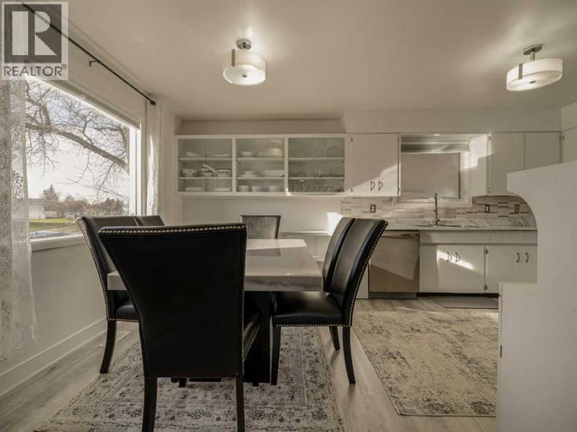 1216 Lakewood Road S, Lethbridge, photo 6