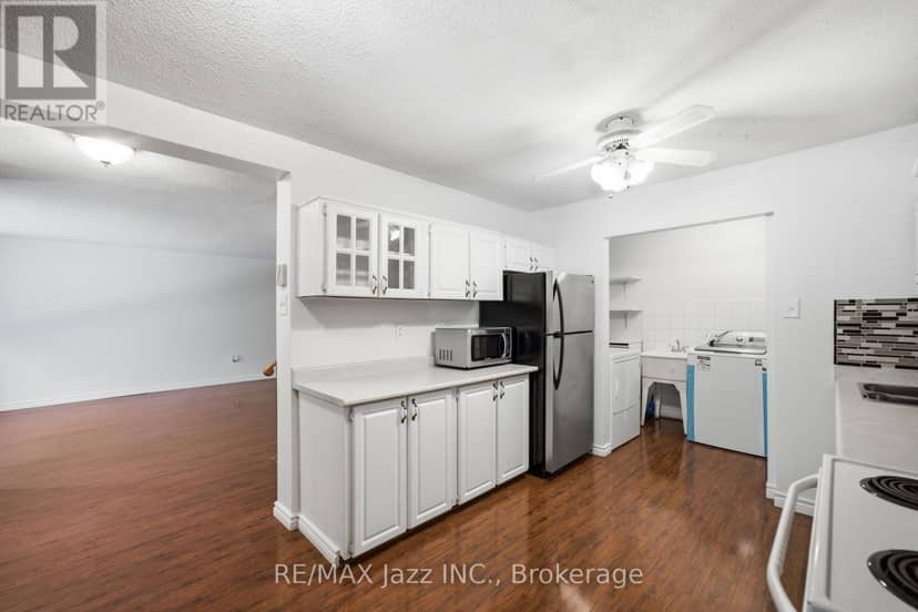 38 - 120 Ling Road — photo 17 of 35