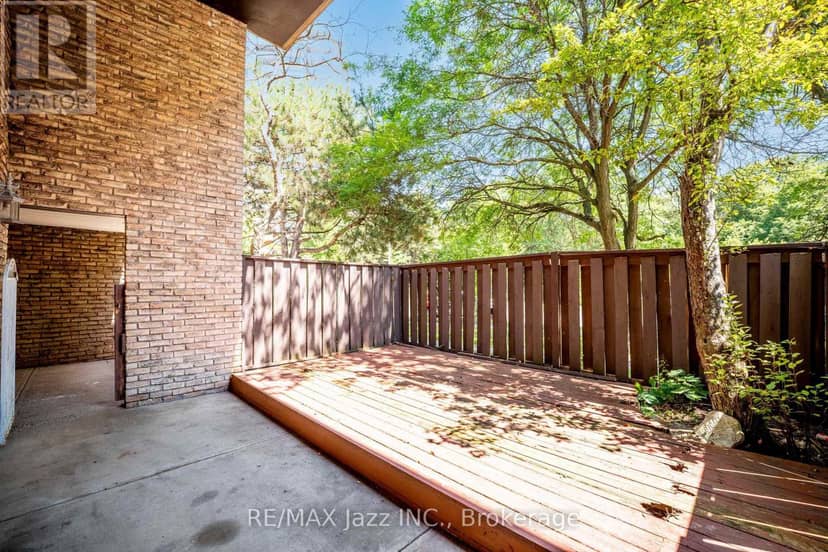 38 - 120 Ling Road — photo 32 of 35