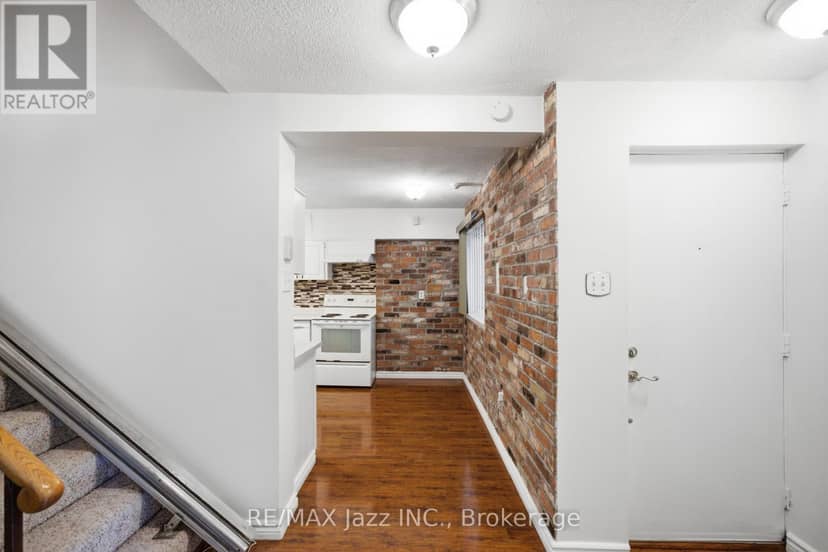 38 - 120 Ling Road, Toronto, photo 5