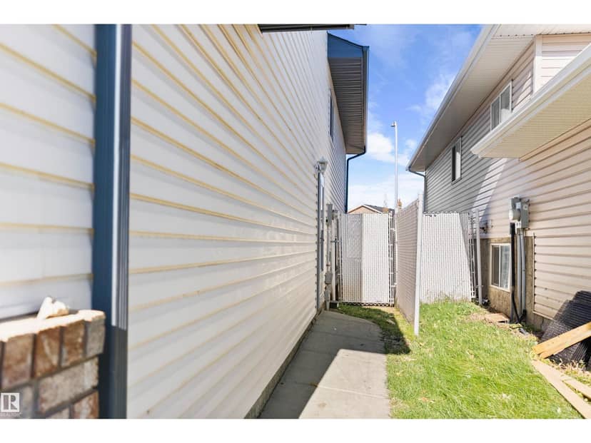 8010 166A AV NW, Edmonton, photo 3