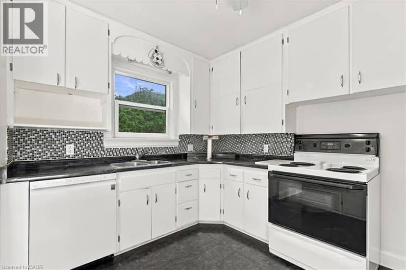85 HUNGERFORD Road — photo 17 of 37
