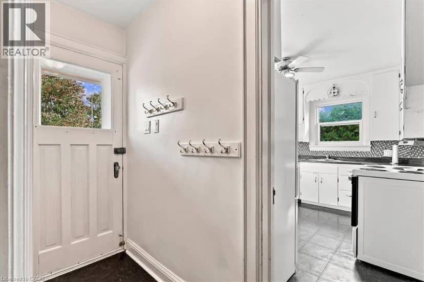 85 HUNGERFORD Road — photo 18 of 37