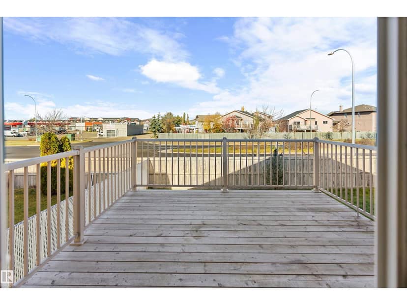 8010 166A AV NW — photo 16 of 40