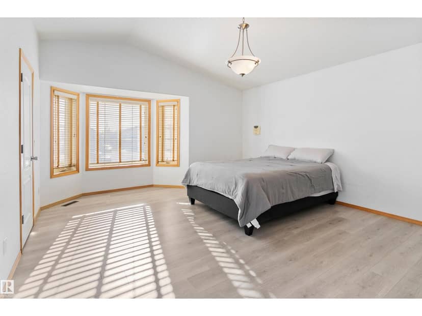 8010 166A AV NW — photo 20 of 40