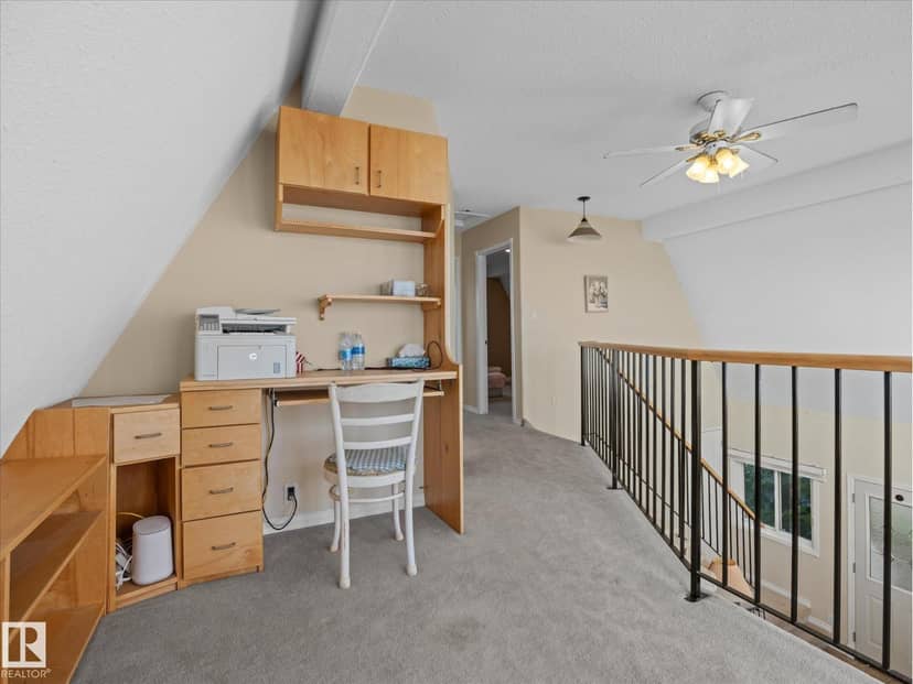 6326 50 AV — photo 24 of 40