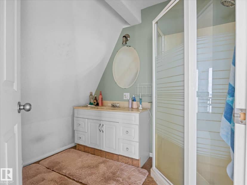 6326 50 AV — photo 25 of 40