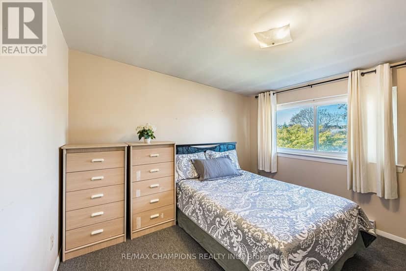 17 - 925 Bayly Street — photo 25 of 37