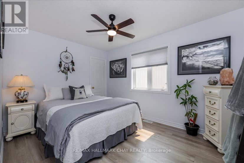 27 Blanchard Crescent — photo 11 of 19