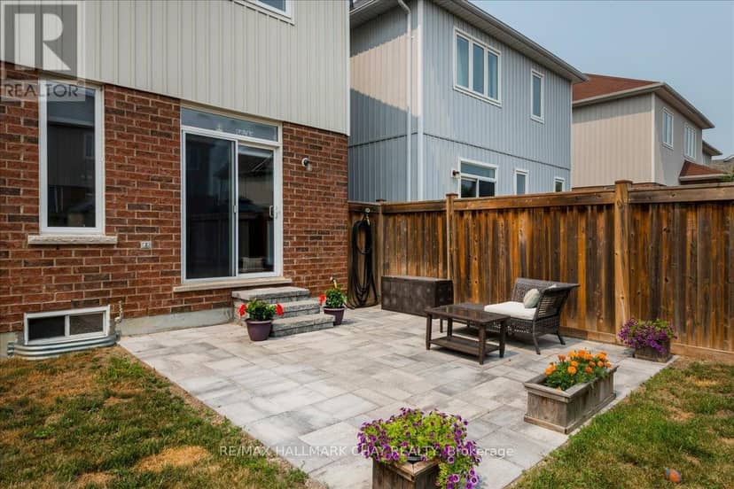 27 Blanchard Crescent — photo 14 of 19