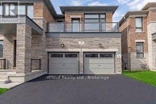 38 Pine Hill Crescent, Aurora