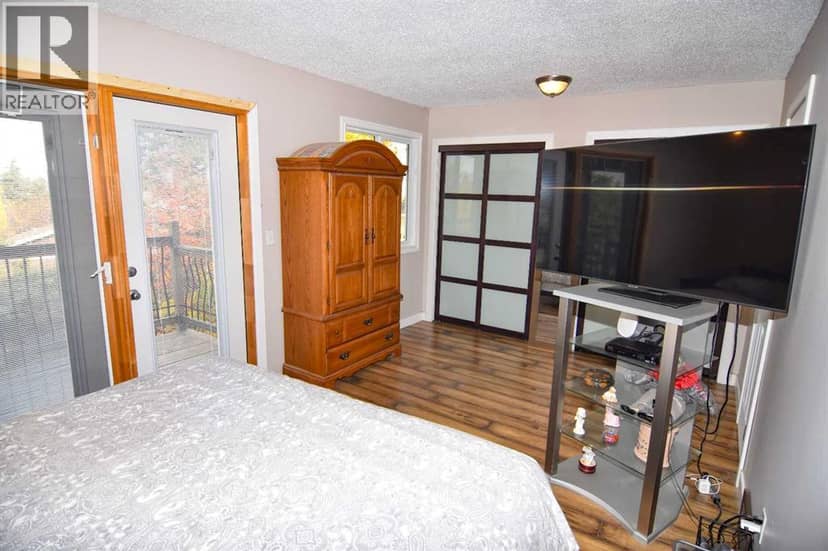 100 Coach Manor Rise SW — photo 14 of 27