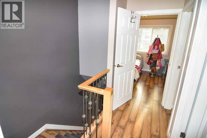 100 Coach Manor Rise SW — photo 16 of 27