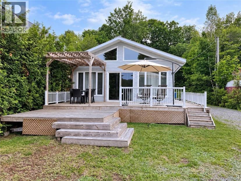 105 Mill Road — photo 1 of 22