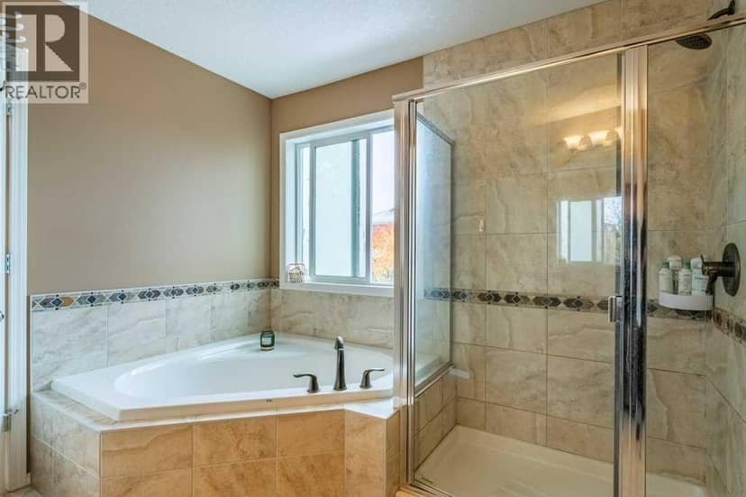 19 Silverado Skies Bay SW — photo 20 of 35