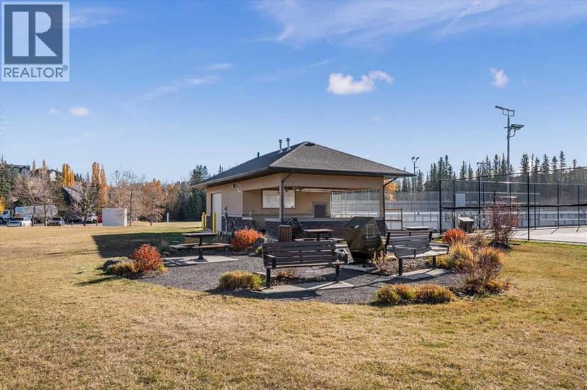 424, 20 Discovery Ridge Close SW — photo 38 of 40