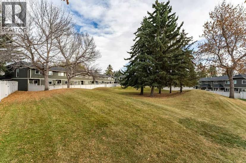 552 Queenston Gardens SE — photo 23 of 26