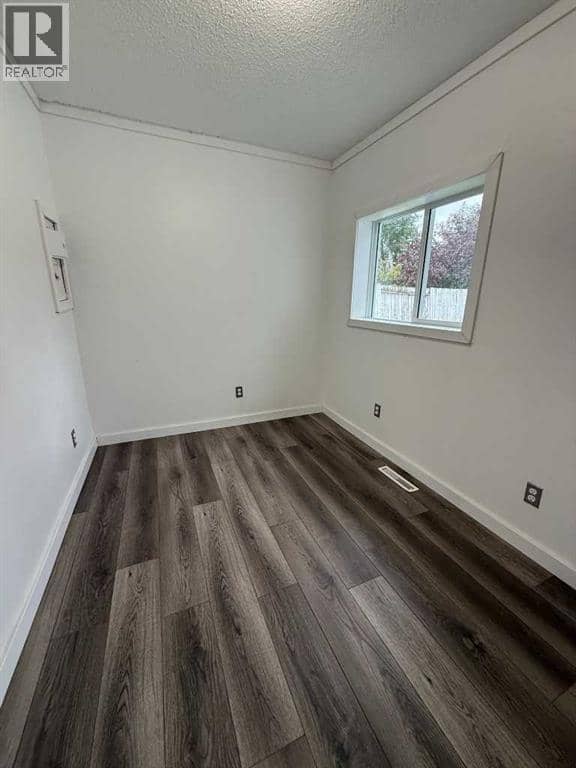 10104 99 Street — photo 14 of 20