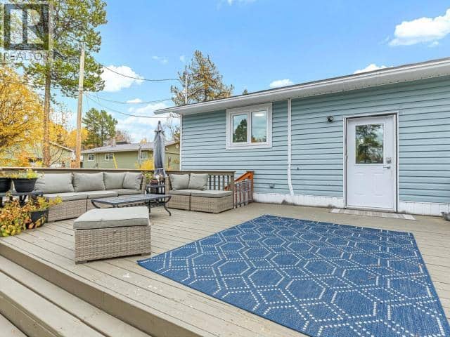29 10th Avenue — photo 12 of 37