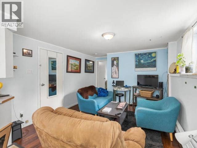 29 10th Avenue — photo 24 of 37