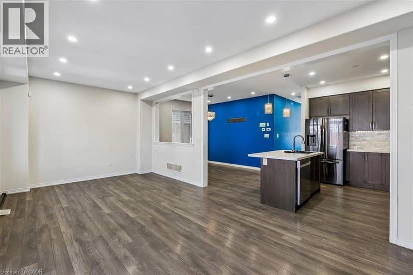 16 ALEXANDRA Drive — photo 11 of 40