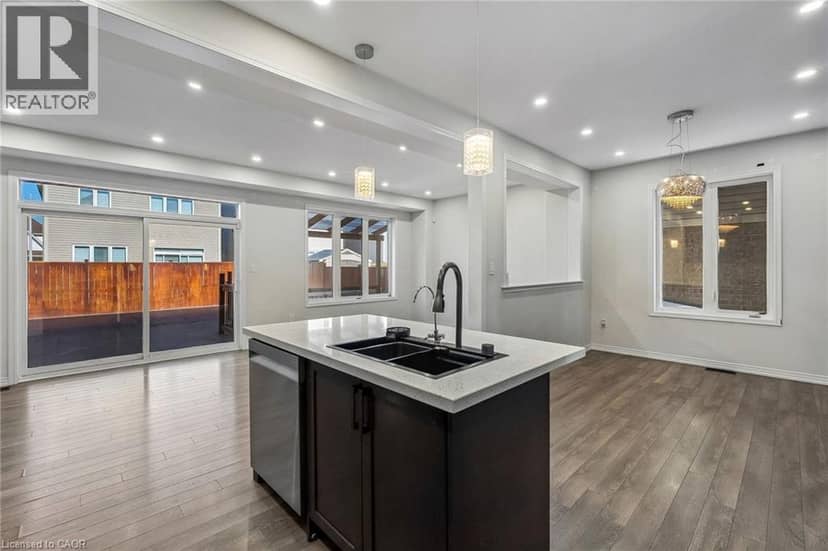 16 ALEXANDRA Drive — photo 13 of 40