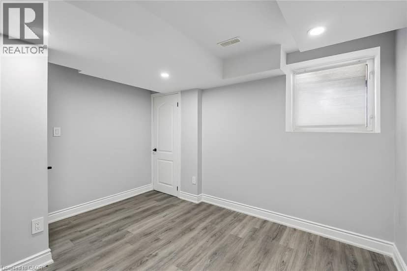 16 ALEXANDRA Drive — photo 29 of 40