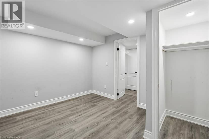 16 ALEXANDRA Drive — photo 31 of 40