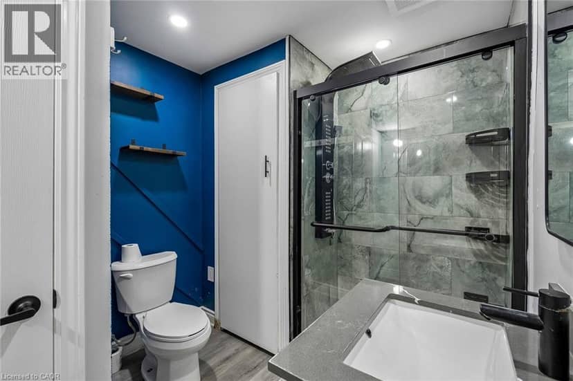 16 ALEXANDRA Drive — photo 37 of 40