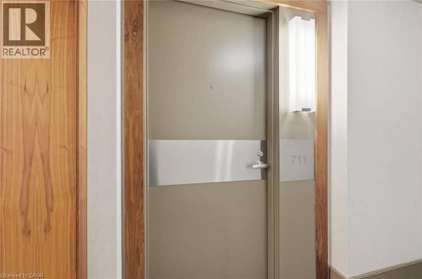 3500 LAKESHORE Road W Unit# 711, Oakville, photo 3