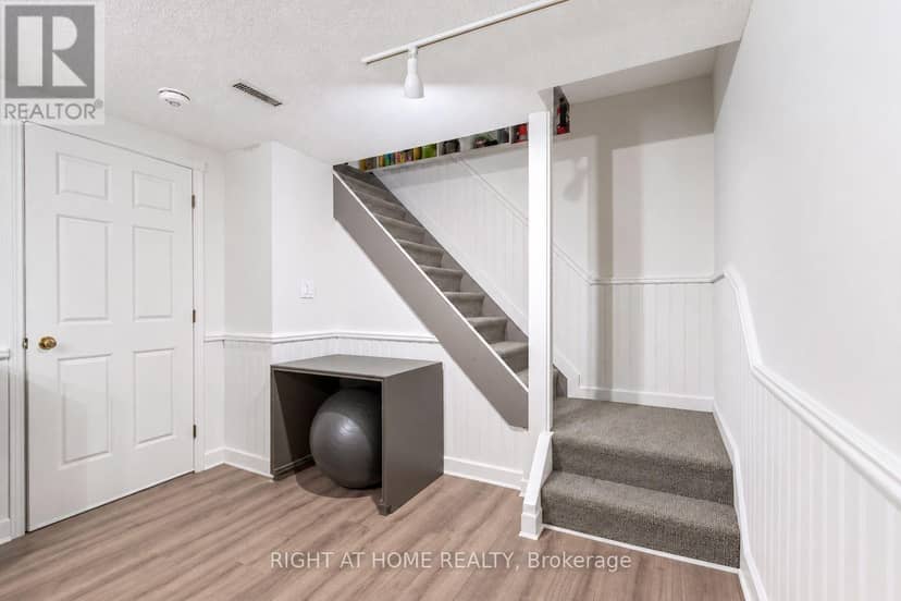 19 Clara Street — photo 38 of 40
