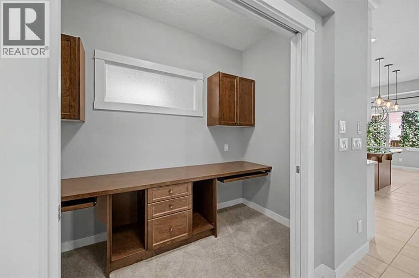 604 Midtown Place SW — photo 12 of 40