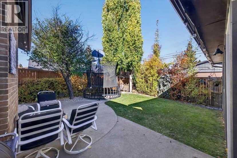 36 Lake Lucerne Close SE — photo 28 of 30