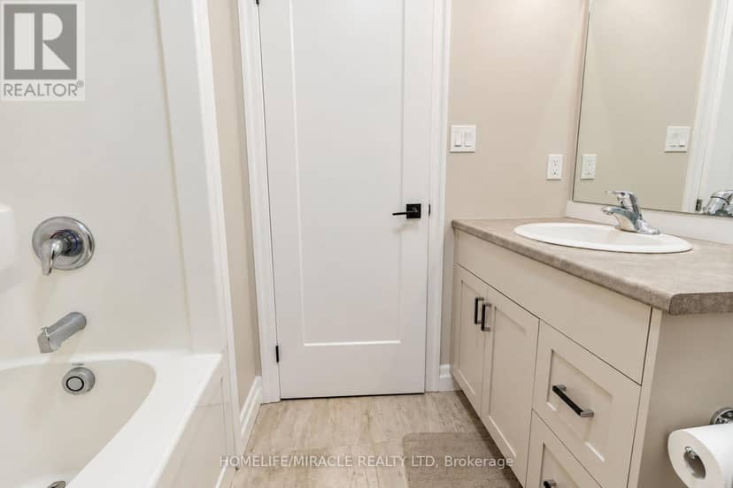 60 Lark Street — photo 18 of 38