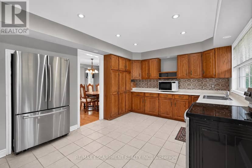 7568 Langmaid Road — photo 9 of 26