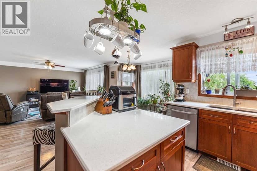 123 Hawkmere View — photo 18 of 40