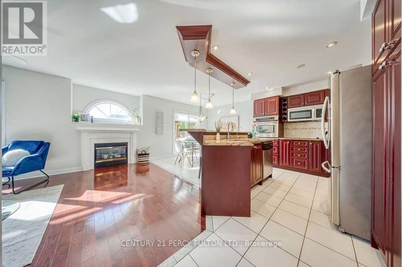 26 Root Crescent — photo 11 of 36