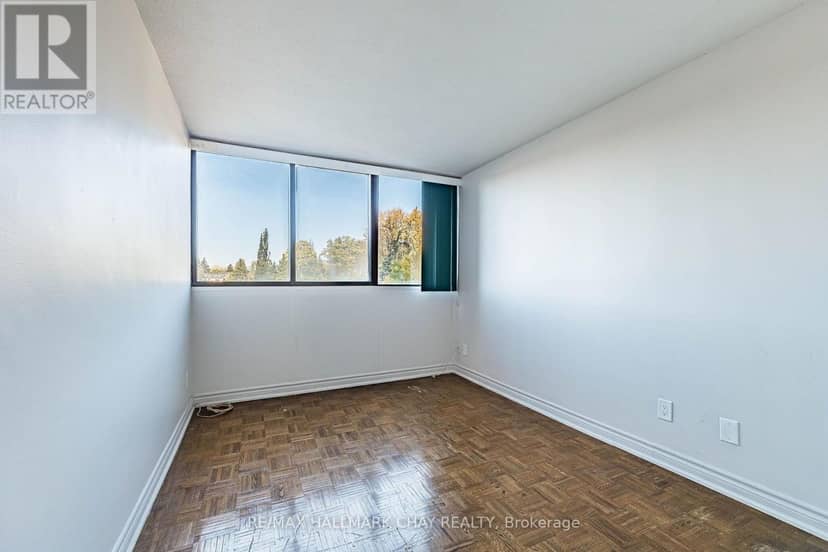 317 - 1333 Bloor Street — photo 18 of 36