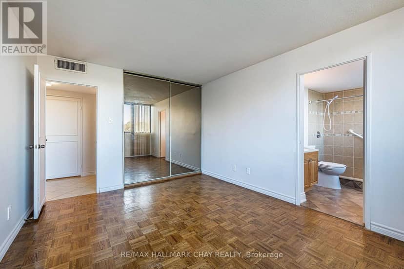 317 - 1333 Bloor Street — photo 13 of 36