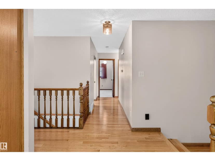 7 Langholm Dr — photo 10 of 40