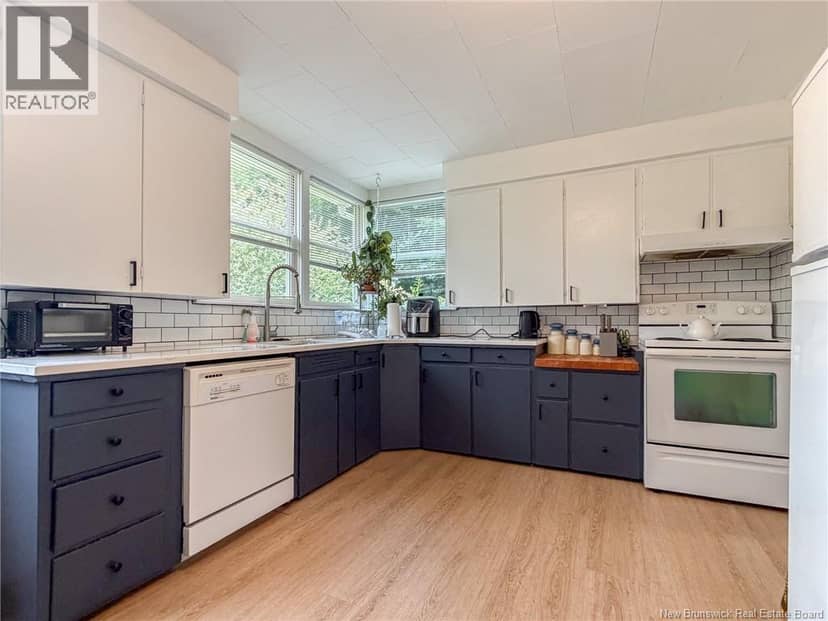 107 Sharkey Street — photo 11 of 28