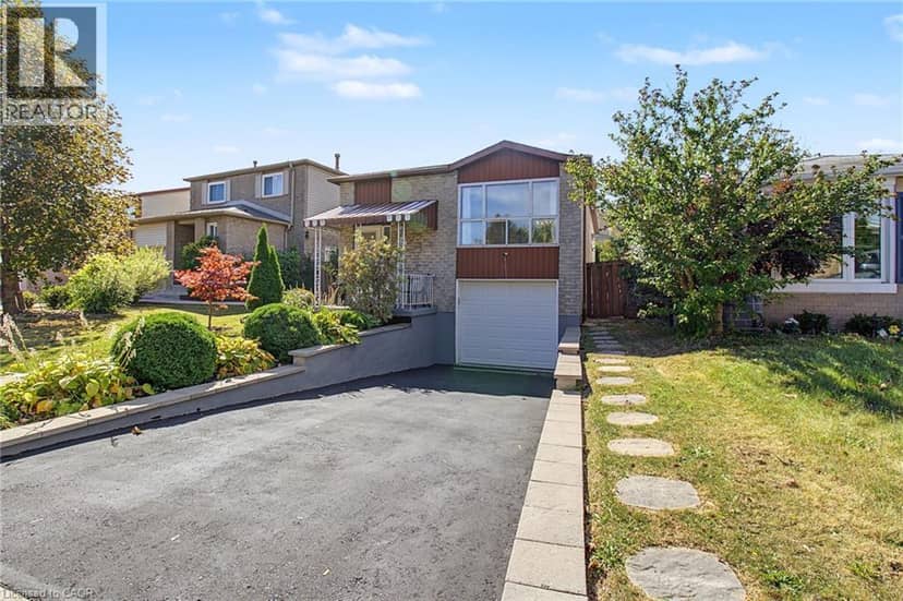 35 GARDEN Crescent, Hamilton