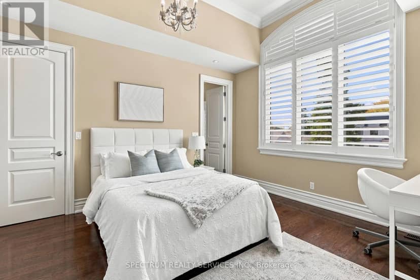 223 Lennox Avenue — photo 34 of 40