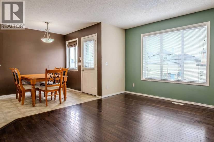 161 Saddlecrest Close NE — photo 12 of 40