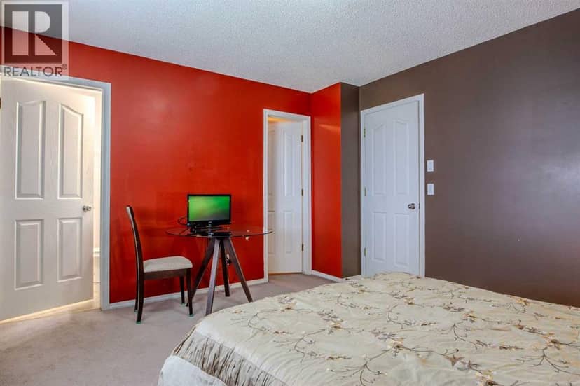 161 Saddlecrest Close NE — photo 19 of 40